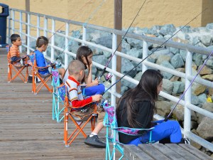Dock-Kids fishing