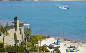 Snug--Beach by house