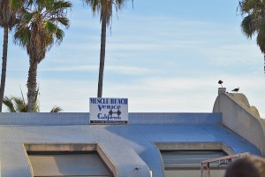 VB-Muscle Beach sign