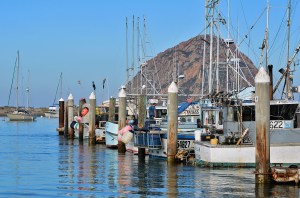Morro the riock with boats in front